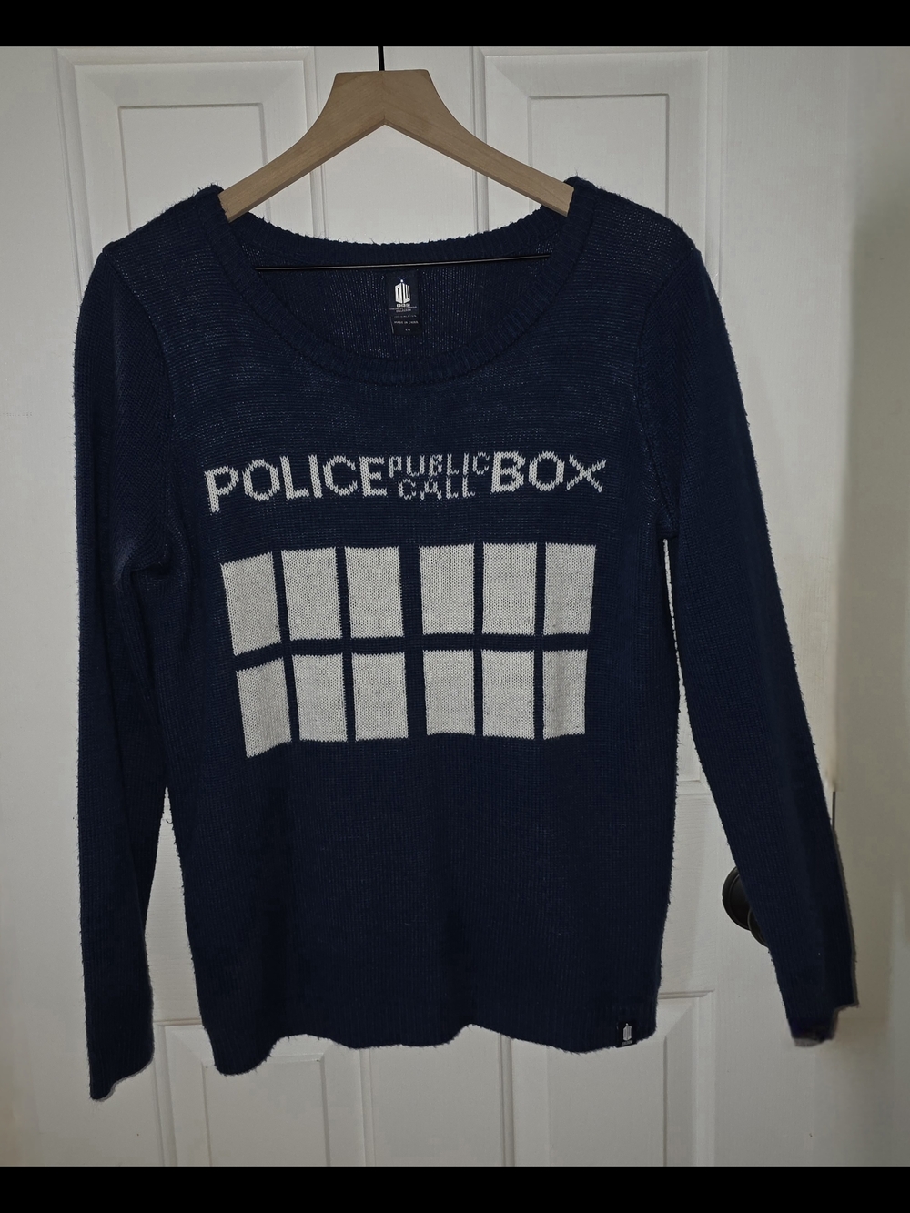 Doctor Who TARDIS Sweater Large Hot Topic BBC Police Public Call Box Knit